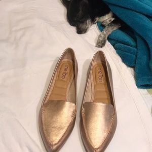 NWT MeToo Pink Metallic Flats Sz 6.5